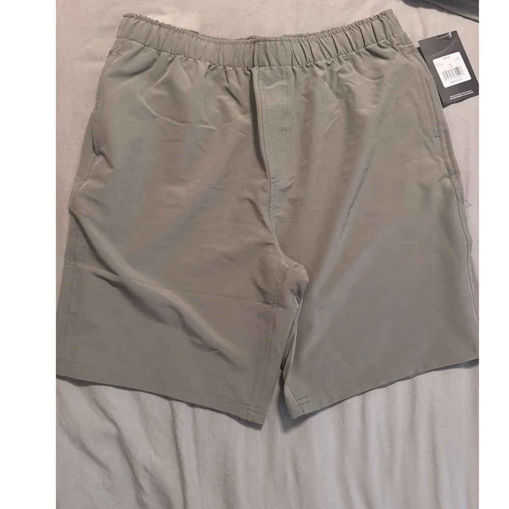 Swiss Alps Mens Classic Pull On Short Sprig Green Water Repellent Large